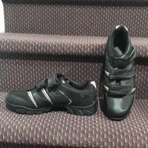 AGU women  cycling shoes